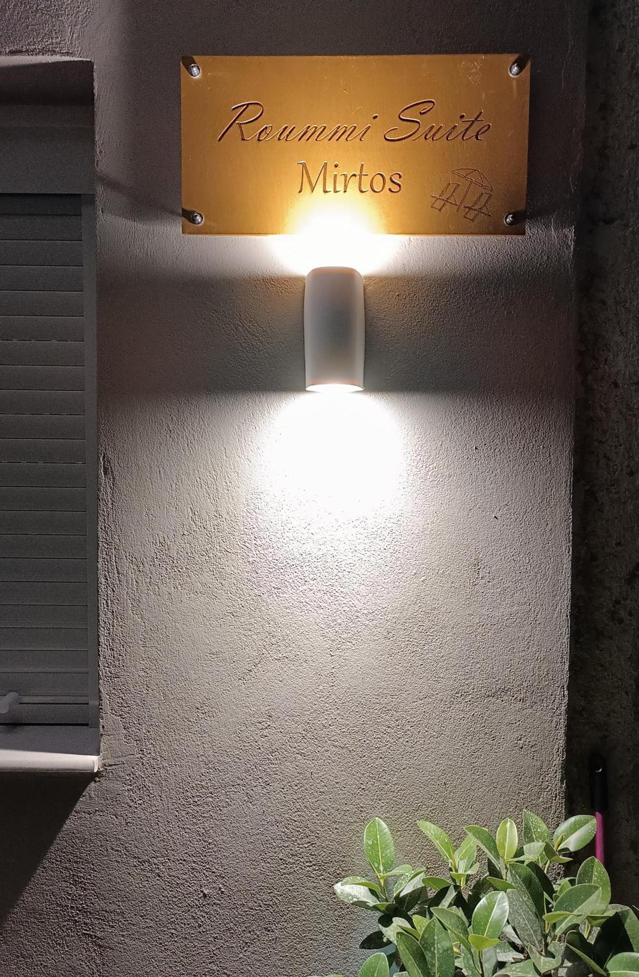 Roummi Suite Mirtos Buitenkant foto