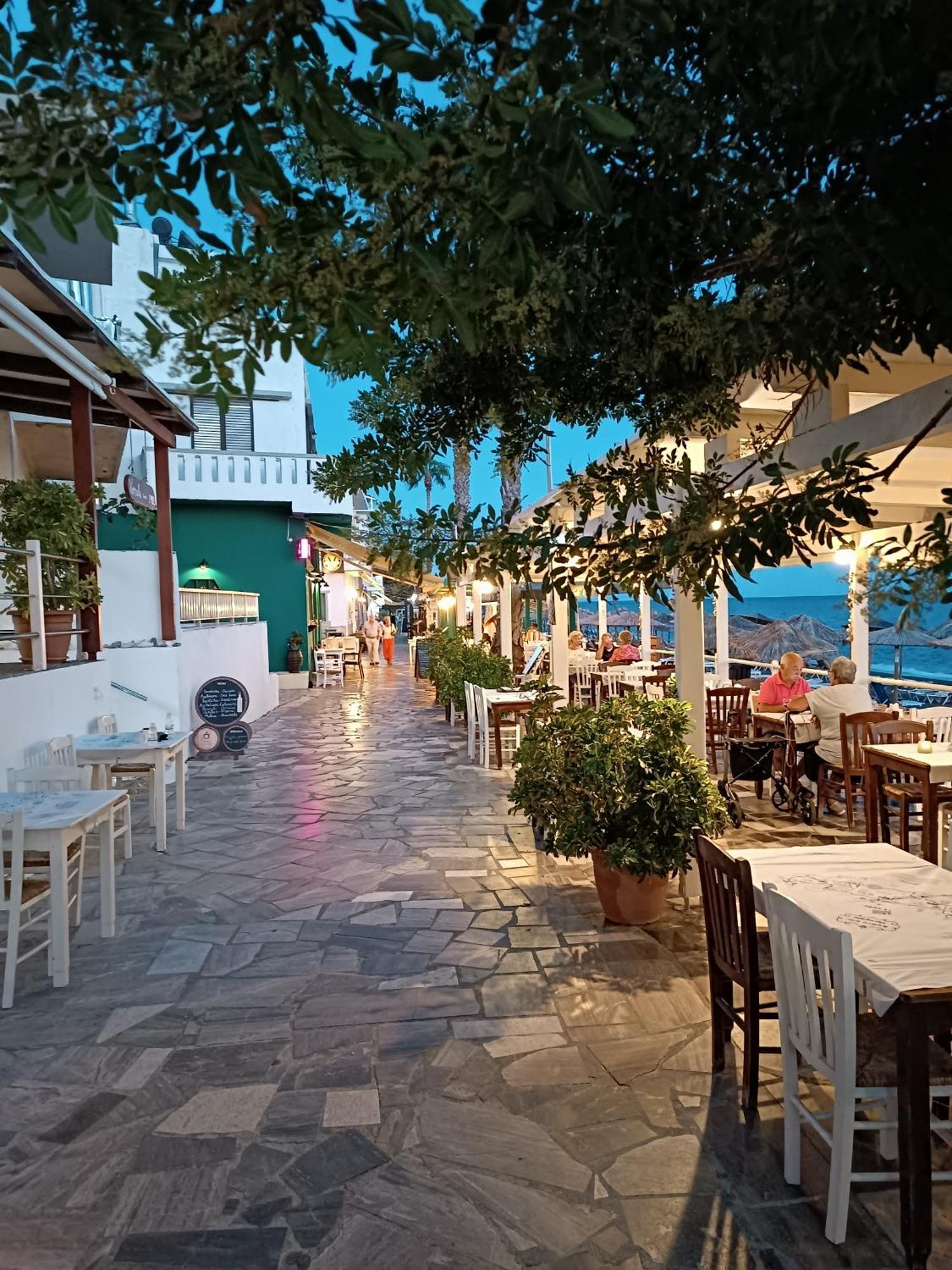 Roummi Suite Mirtos Buitenkant foto